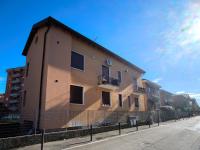 Dolce 2 bedrooms Apartment Milano 2mins to Rho Fiera & 25mins to Duomo Centre & 100m to Metro - B&B Pero