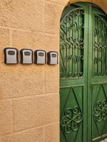 Piccolo Modern Suites - Old Town - B&B Rodi