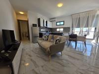 Modern Apartment Close to Seafront - Bed and Breakfast San Pawl il-Baħar