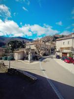 Charmant studio en Ardèche - village médiéval - B&B Burzet