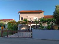 Ivano Apartments - B&B Bilice