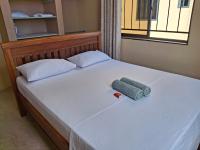 Stunning 2BR in Dar Beach, Dining, Transit Nearby apt 1 - B&B Dar es Salaam