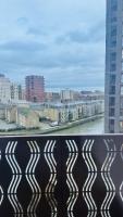 Lake View Apartment - Modern 1-Bed, 6th floor - B&B Barking