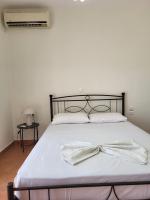 Rent your own house in Pefki/Evoia. - B&B Pefki