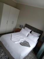 Coastal Guest House with Free Parking and Braai Area - B&B Città del Capo