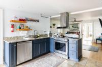 Downtown Retreat • Perfect for Families or Groups! - B&B Burlington