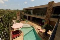 Slim Summer House, 4 bedroom Mid Century Villa in Uluwatu - B&B Uluwatu