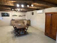 Csenkő Vendégház - B&B Zsujta