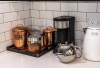 Chiccityescape3BDRM King - B&B Stony Plain