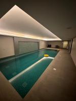 Pinnacle Row Panoramic 2BR Oasis - B&B Muscat