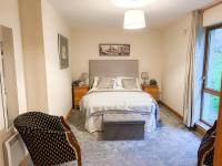 Glasson Mews Holiday Home No 2 by Trident Holiday Homes - B&B Glassan