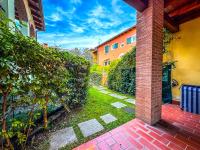 10 minuti da Gardaland con Piscina e Giardino - B&B Salionze