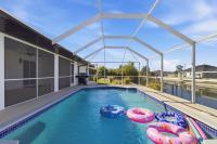 Newly Remodeled 4BR Home with Private Heated Pool - B&B Cape Coral