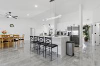 Newly Remodeled 4BR Home with Private Heated Pool - B&B Cabo Coral