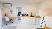 Your private cosy retreat close to the beach & ferry to CBD - B&B Beachlands