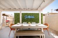 New! Desert Flower~4 BR, Walk to Old Town, Stadium - B&B Scottsdale