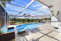 4BR Getaway Near Beach & Village Sleeps 10 - B&B Sarasota