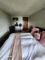 Up Market Affordable Business Accommodation - B&B Hartbeespoort