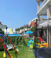 Family House with pool & sea view - B&B Bijela