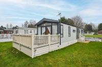 Elegant Lodge with Hot Tub - B&B Barmby on the Moor