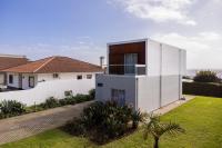 Luxury Beach House - B&B Ponta Delgada