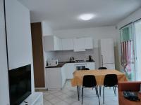 Ravenna posizione centrale con posto auto e giardino - B&B Rávena