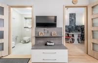 Bedroom Apartments Hołdu Pruskiego 1 m3 z garażem przy Parku - Chambres d'hôtes Świnoujście