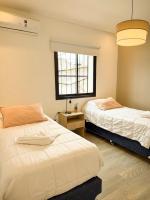 Dpto para 8 a media cuadra de la plaza 9 de Julio Bonavista Rentals - Chambres d'hôtes Salta