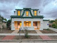 The Apache Plume Suite at The Hesch House - Prime Location in the Railyard Art's District - B&B Santa Fe