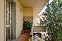 GuestHost - Casa del Sole Comfy Flat with Parking - B&B Marina di Massa