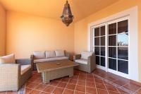 Ares Home Villa Privada con Jardín, Piscina, Barbacoa y Golf - Chambres d’hôtes Antigua