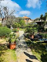 Charmante maison au calme - proche Nice - Piscine - B&B Châteauneuf-Villevieille