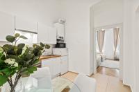 Roomy 2BR Apartment - U6 Metro Nearby - B&B Viena
