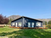 Rock Creek Mercantile & Motel - B&B Clinton