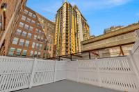 Epic Downtown Pad • Entertain & Unwind - Bed and Breakfast Cleveland