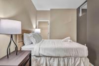 Playhouse Square Flat • Pool Table - B&B Cleveland