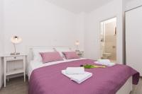 Apartamento de 1 dormitorio con terraza y vistas al mar