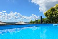 Holiday house with a swimming pool Draguc, Central Istria - Sredisnja Istra - 25162 - Chambres d'hôtes Cerovlje