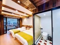 River View Deluxe Twin Room 