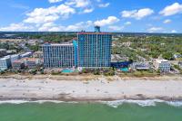 Oceanfront Retreat, Waterpark Lazy River, Hot Tub - B&B Myrtle Beach