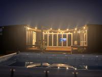 Sunsets on Harbour Kauri or Totara Cabin - B&B Matarangi