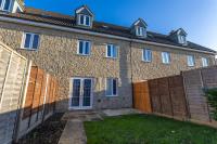 Trowbridge House Long Stays Free Parking and Wifi - Chambres d'hôtes Swindon