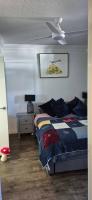 A perfect place to hide away with river side charm - Ferienwohnung Brisbane
