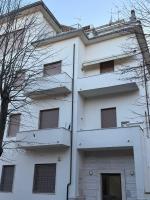 Star Beach Apartment 200 mt dalla spiaggia e parcheggio privato - Chambres d’hôtes Viareggio