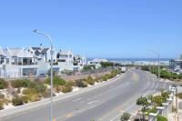 Modern 3-Bedroom Apartment in Bona View Big Bay - B&B Cape Town
