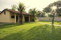 Casa ampla com jardim e 3 suítes em Novo Airão - B&B Novo Airão