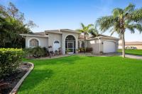 Private 4BR Pool Home Near Sun Splash Sleeps 8 - B&B Cape Coral