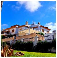 lcasa Holiday Home with Pool View - Chambres d'hôtes Pilar de la Horadada