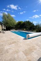 Charming house with pool Morvan Burgundy - Bed and Breakfast Poil
