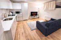 High Spec Canary Wharf Apartment - Near City Airport - B&B London